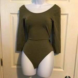 Olive green 3/4 sleeve body suit